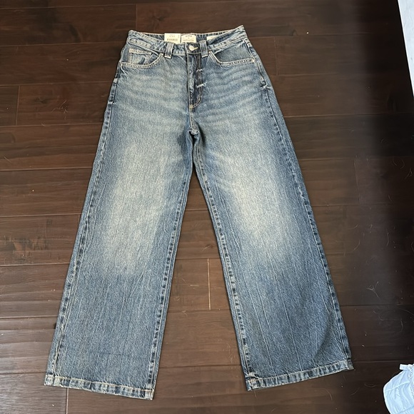 Cotton:On
Super Baggy Jean
Women’s size 26 - Picture 4 of 5